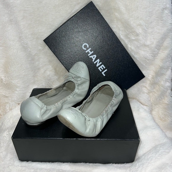 CHANEL Flats- Women’s EU Size: 38.5 - Picture 2 of 4